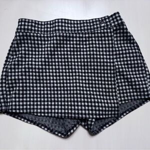 Abercrombie Kids Black and White Checkered Skort